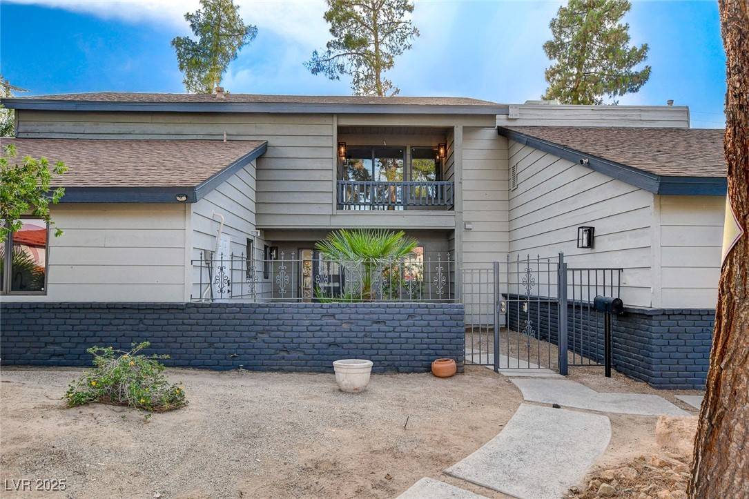 1600 Becke CIR, Las Vegas, NV 89104