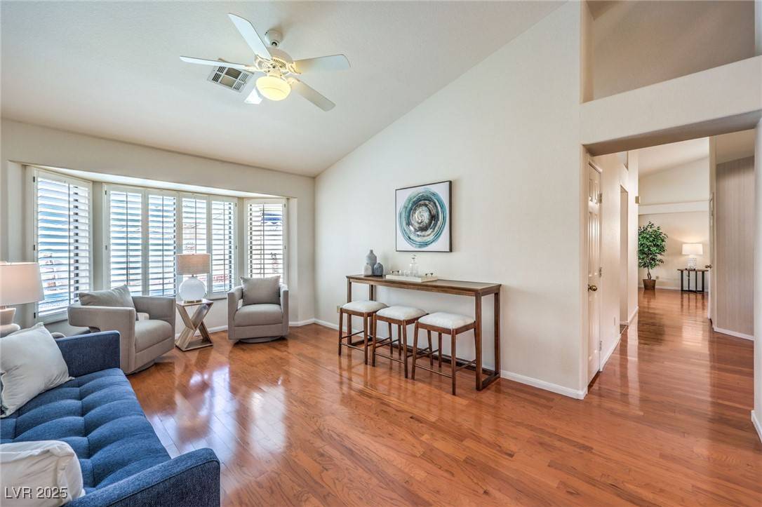 Las Vegas, NV 89128,8428 Apple Hill CT
