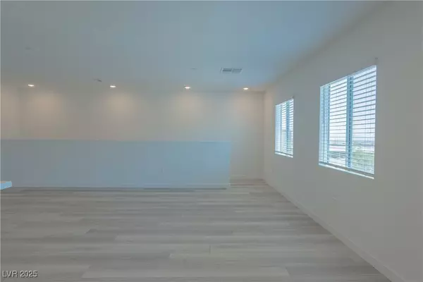 Las Vegas, NV 89143,9517 Ezra Falls AVE