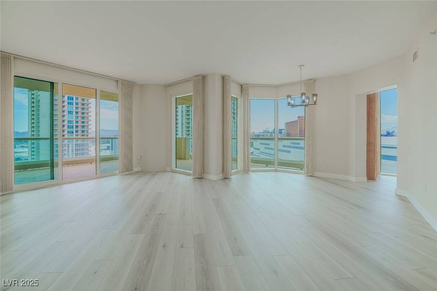 2747 Paradise RD #2305, Las Vegas, NV 89109