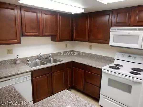 Las Vegas, NV 89103,5383 Indian River DR #327