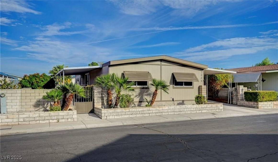 3046 La Barca Lane LN, Las Vegas, NV 89122