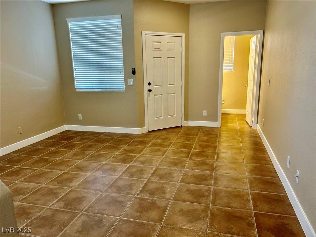 Las Vegas, NV 89113,7683 Hampton Park LN