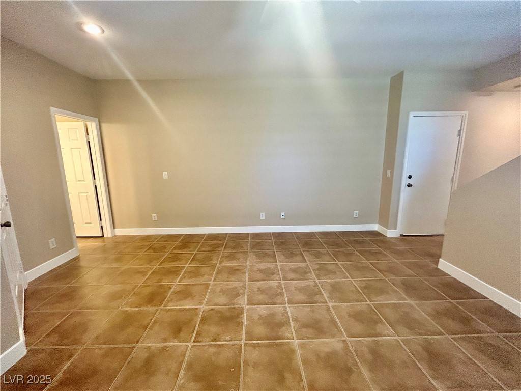 Las Vegas, NV 89113,7683 Hampton Park LN