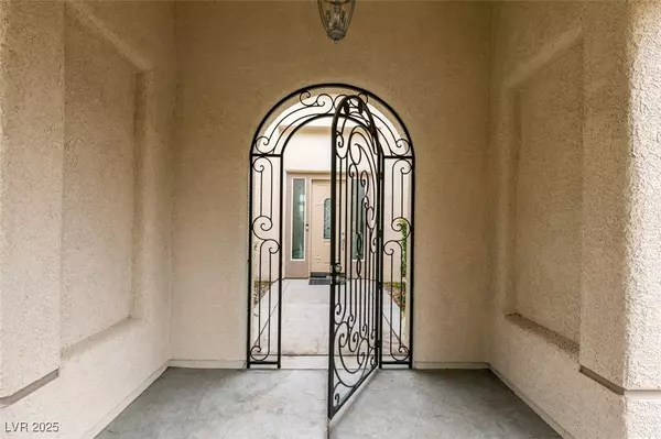 Las Vegas, NV 89138,212 Villa Borghese ST