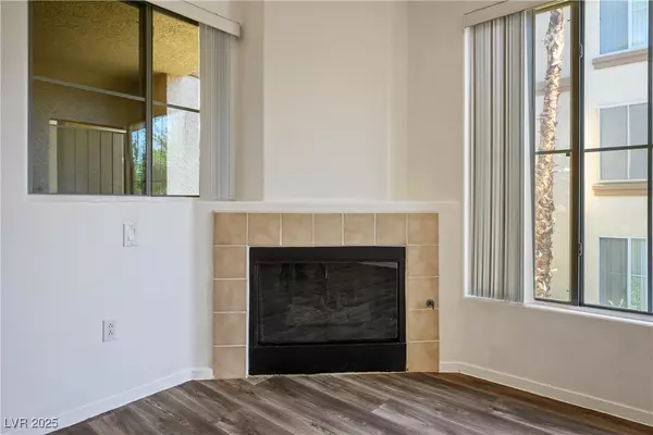 Las Vegas, NV 89113,7143 S Durango DR #202