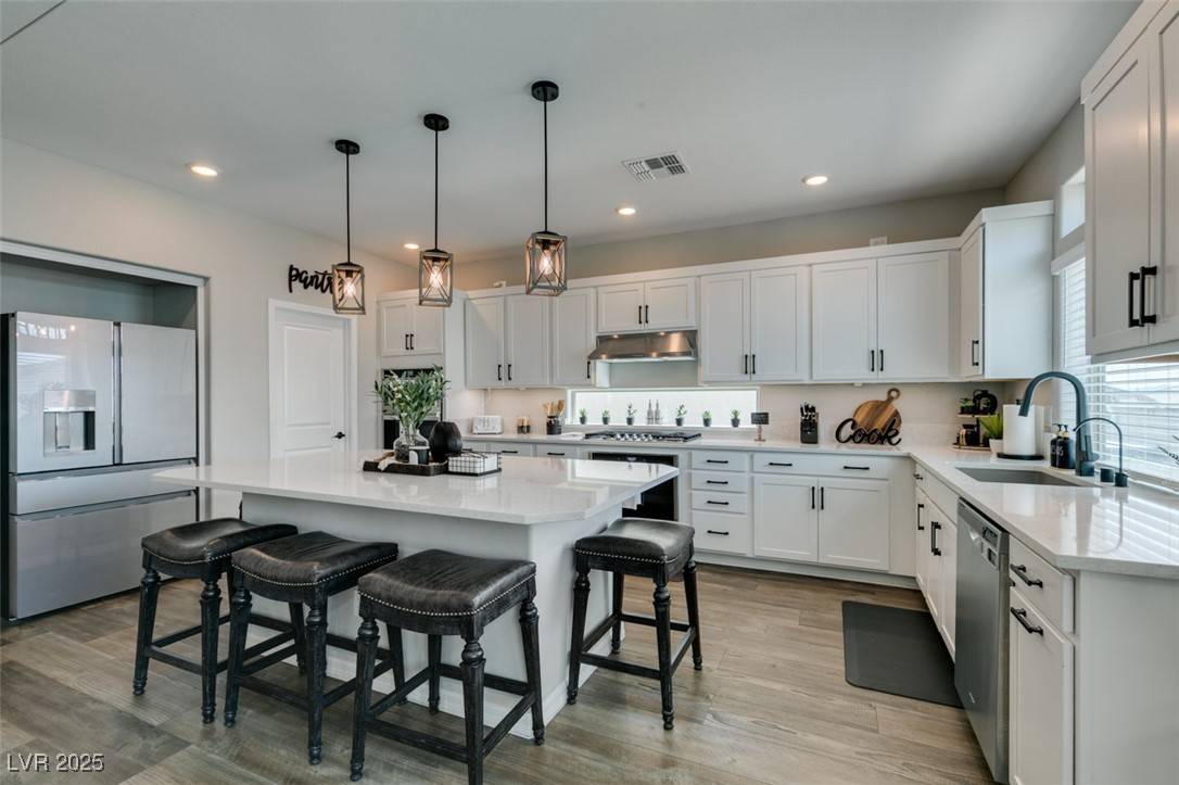 Las Vegas, NV 89113,7077 Sunland Hills AVE