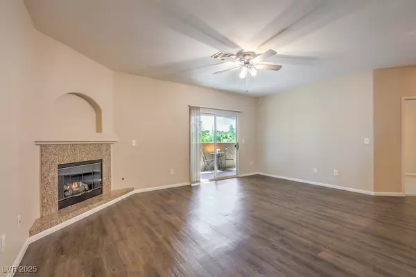 Las Vegas, NV 89128,8737 Red Brook DR #204