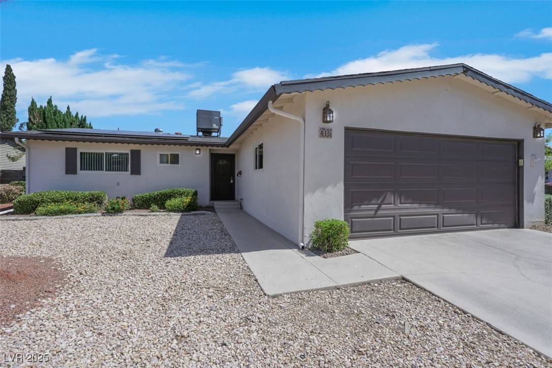 Henderson, NV 89002,415 Emerald CIR
