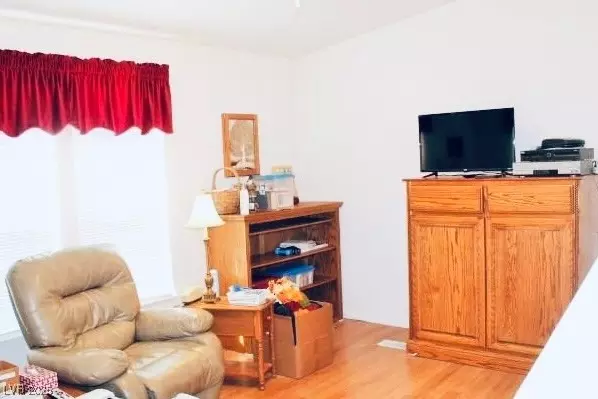 Pahrump, NV 89048,881 Montecito DR