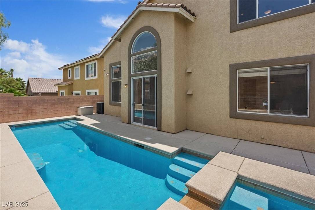 Las Vegas, NV 89144,10680 Sapphire Vista AVE