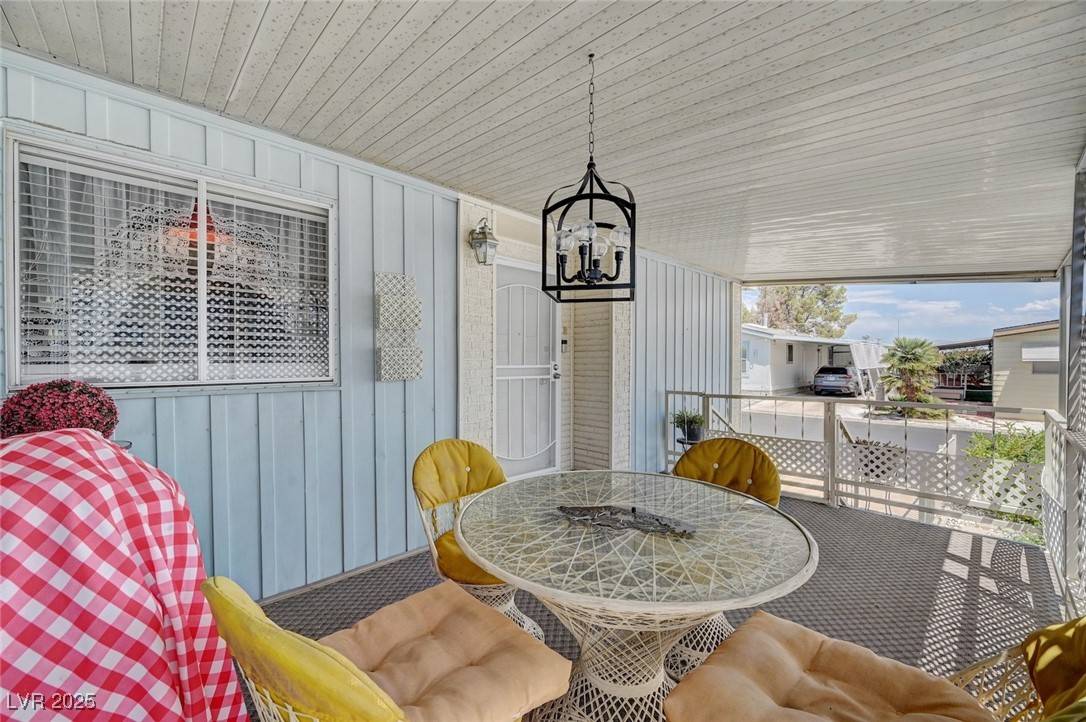 Las Vegas, NV 89103,5107 Royal AVE #235