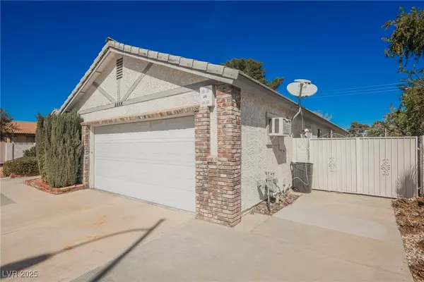 2004 Canterbury Dr DR, Las Vegas, NV 89119