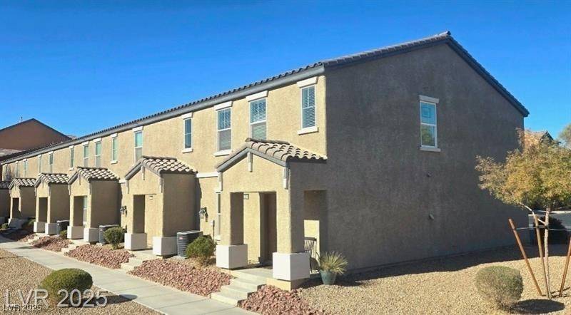 5209 Silica Chalk AVE, Las Vegas, NV 89115