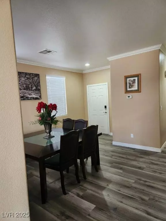 Las Vegas, NV 89147,8878 Sierra Linda DR