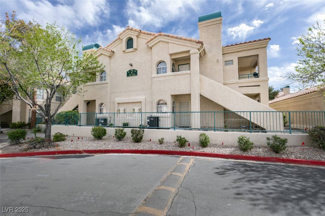 Henderson, NV 89074,2251 Wigwam Pkwy #716