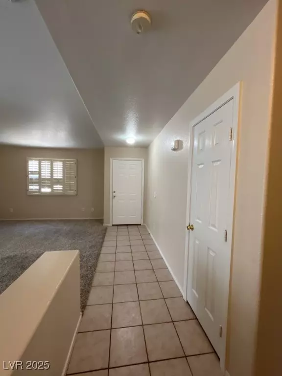 Henderson, NV 89015,732 Goshawk ST