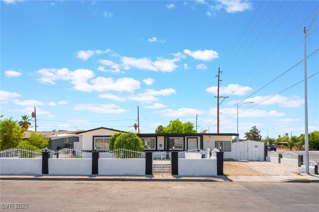 Las Vegas, NV 89101,517 N 22nd ST
