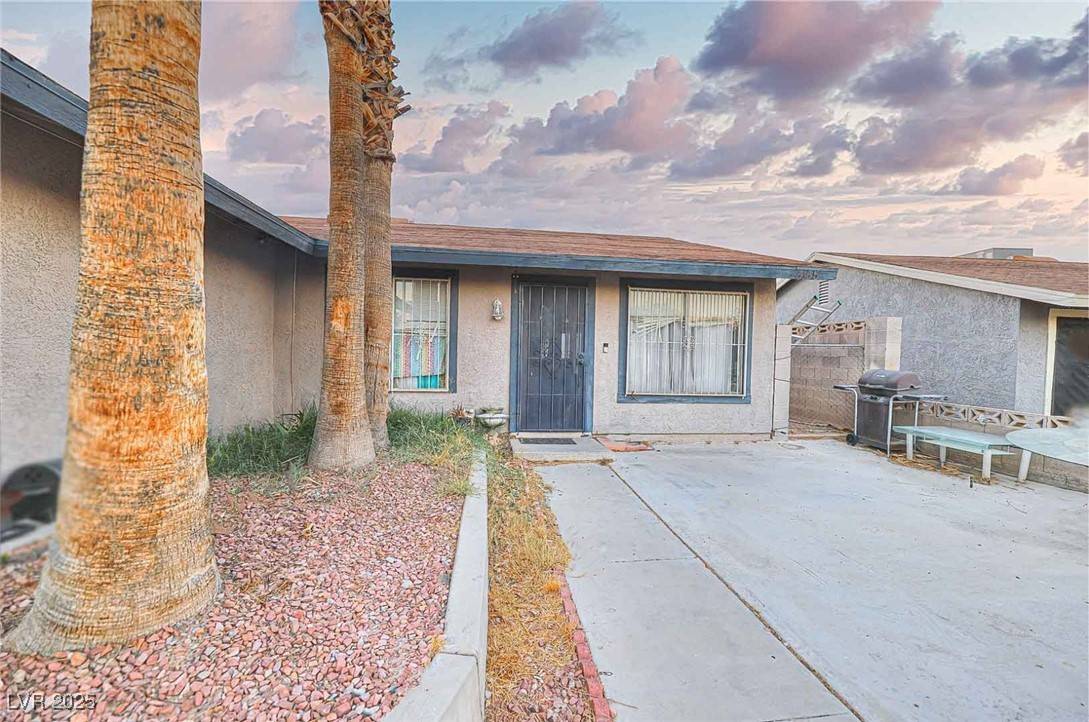 Las Vegas, NV 89115,4145 Plumtree ST