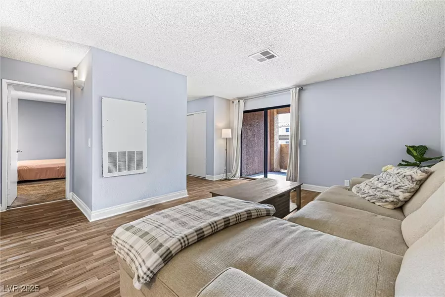 3151 Soaring Gulls DR #1062, Las Vegas, NV 89128