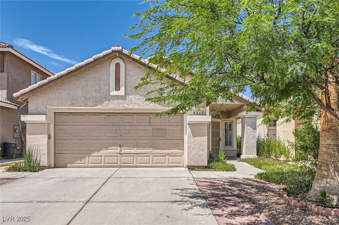 8242 Tribute LN, Las Vegas, NV 89147