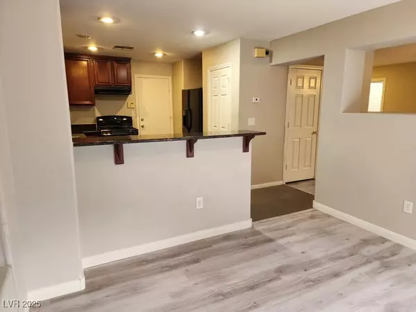 Las Vegas, NV 89084,6525 CAPE PETREL ST