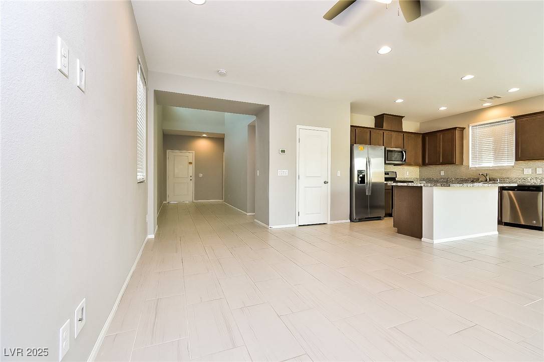 North Las Vegas, NV 89086,6621 Evander ST