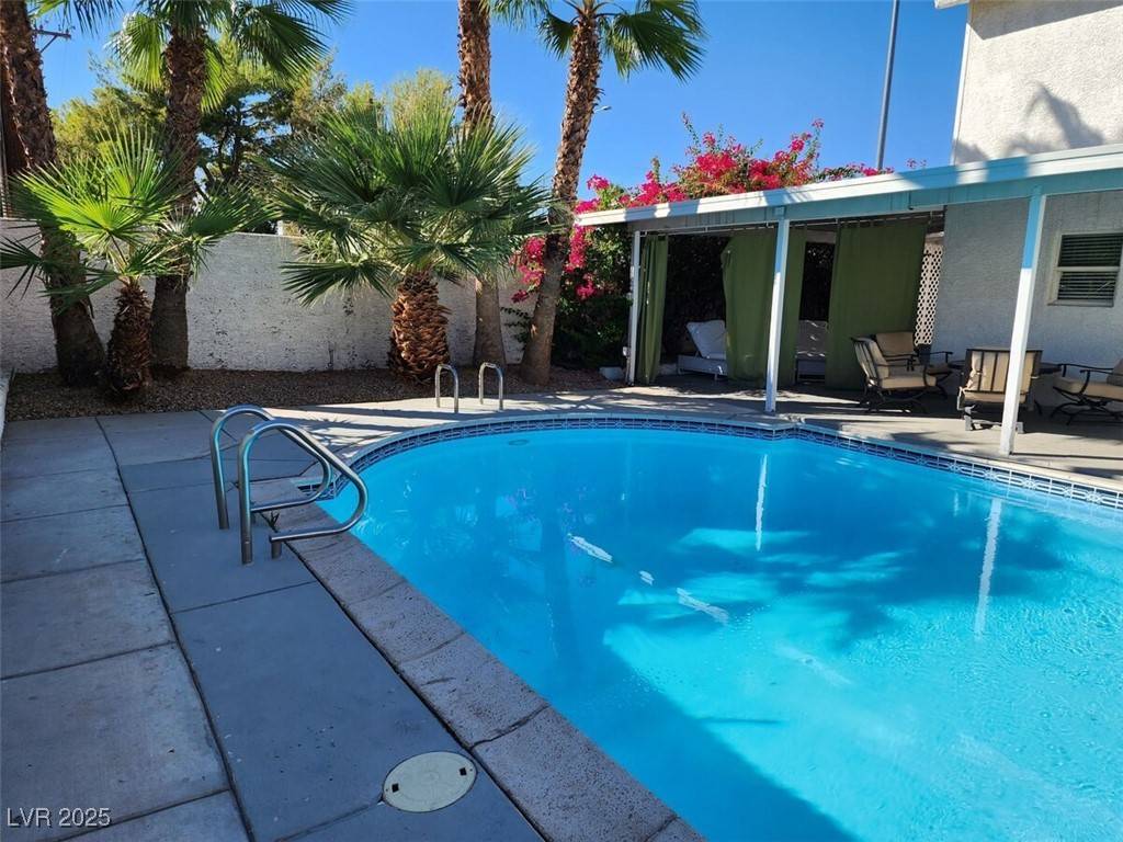 Las Vegas, NV 89121,2419 Vegas Valley DR