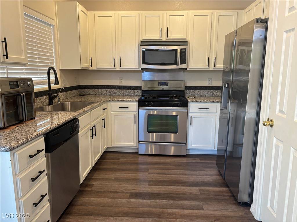 Las Vegas, NV 89122,5591 La Perla CT