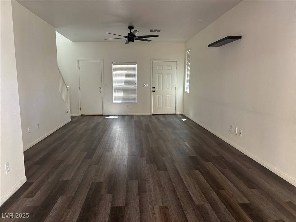 Las Vegas, NV 89122,5591 La Perla CT