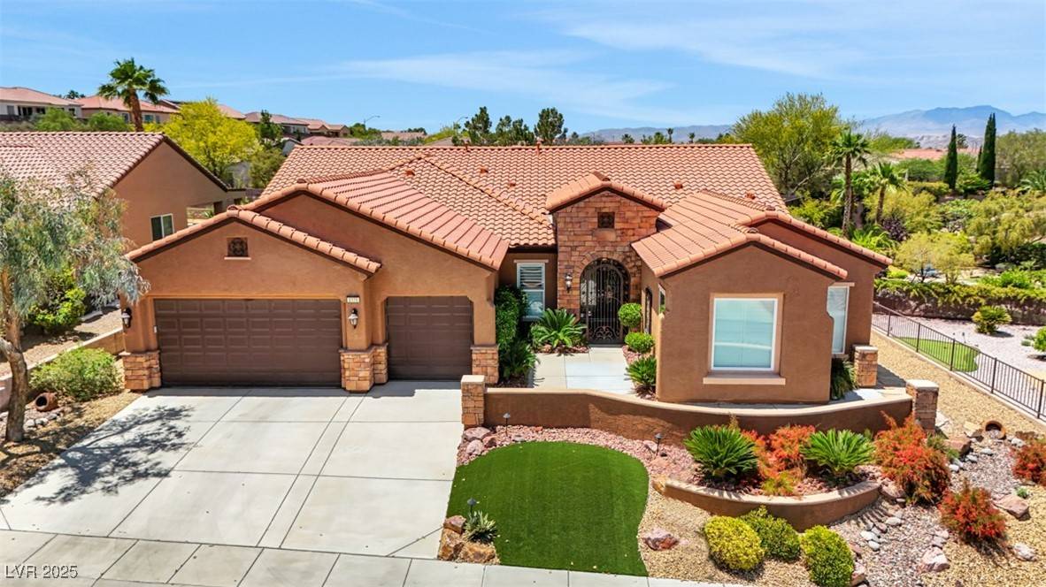 Henderson, NV 89044,2175 Sandstone Cliffs DR