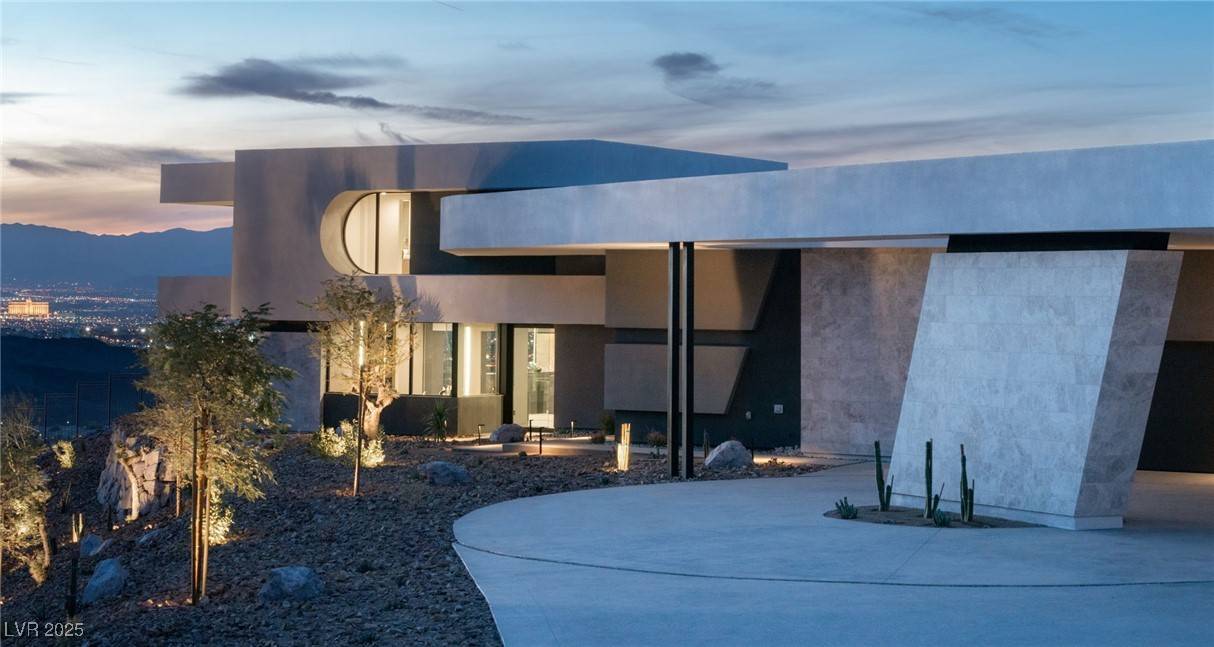 Henderson, NV 89012,4 Horseshoe Rock CT