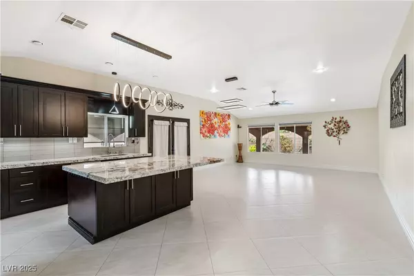 Las Vegas, NV 89147,8021 Yellow Daisy AVE