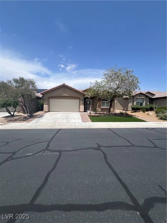 6092 Fox Creek AVE, Las Vegas, NV 89122