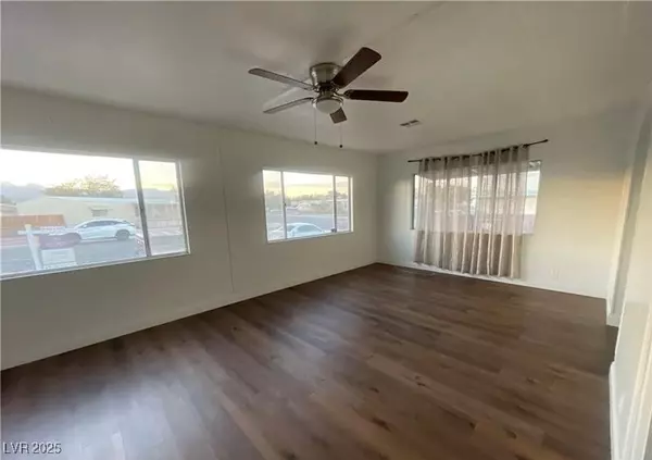 Las Vegas, NV 89108,4217 Jasper AVE