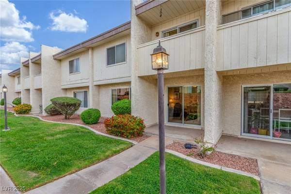 768 Lawrence DR, Henderson, NV 89015