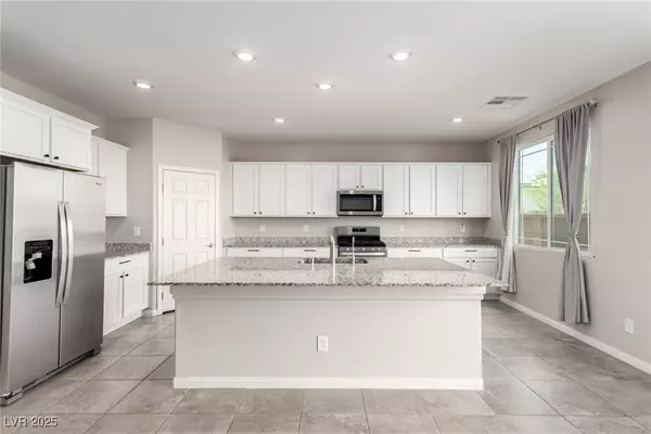 North Las Vegas, NV 89084,7733 Rosebark Cliffs ST