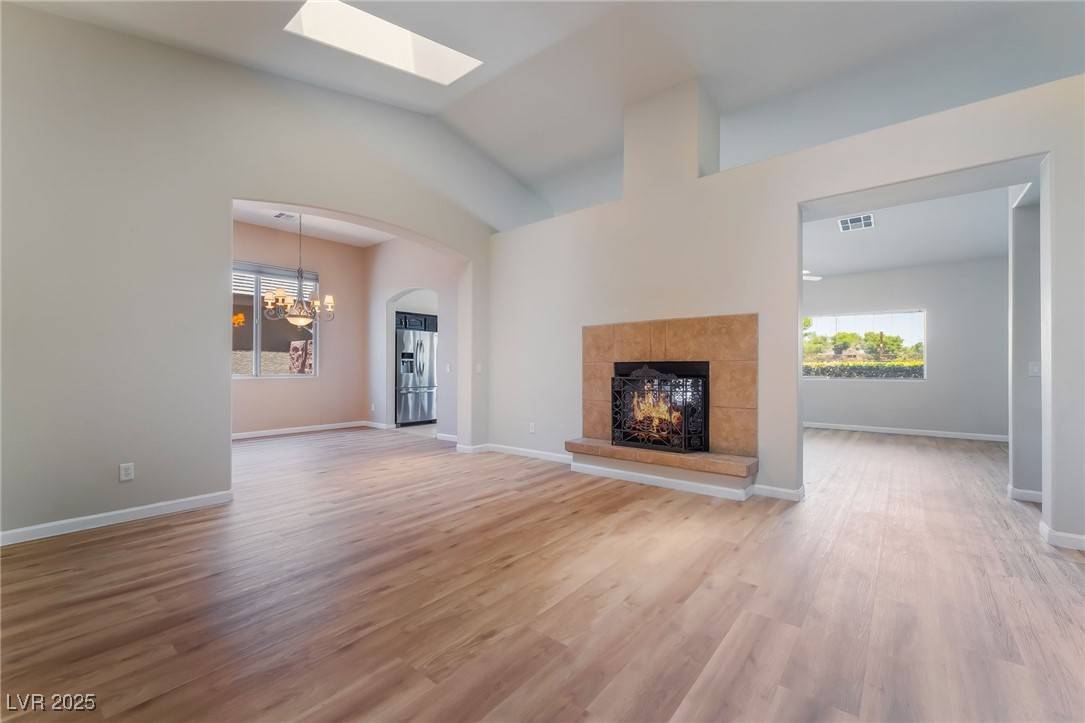 Las Vegas, NV 89122,5586 Golden Leaf AVE