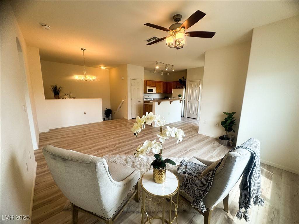 North Las Vegas, NV 89081,6313 Snap Ridge ST #201