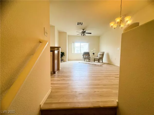 North Las Vegas, NV 89081,6313 Snap Ridge ST #1