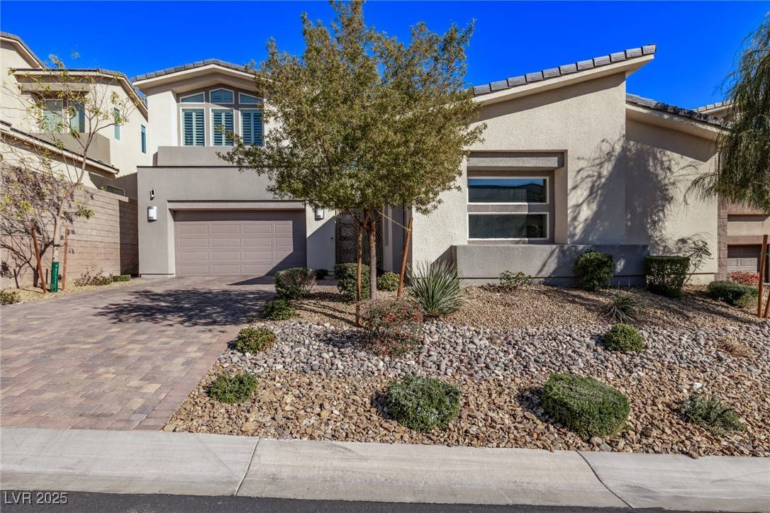 30 Hilltop Crest ST, Henderson, NV 89011