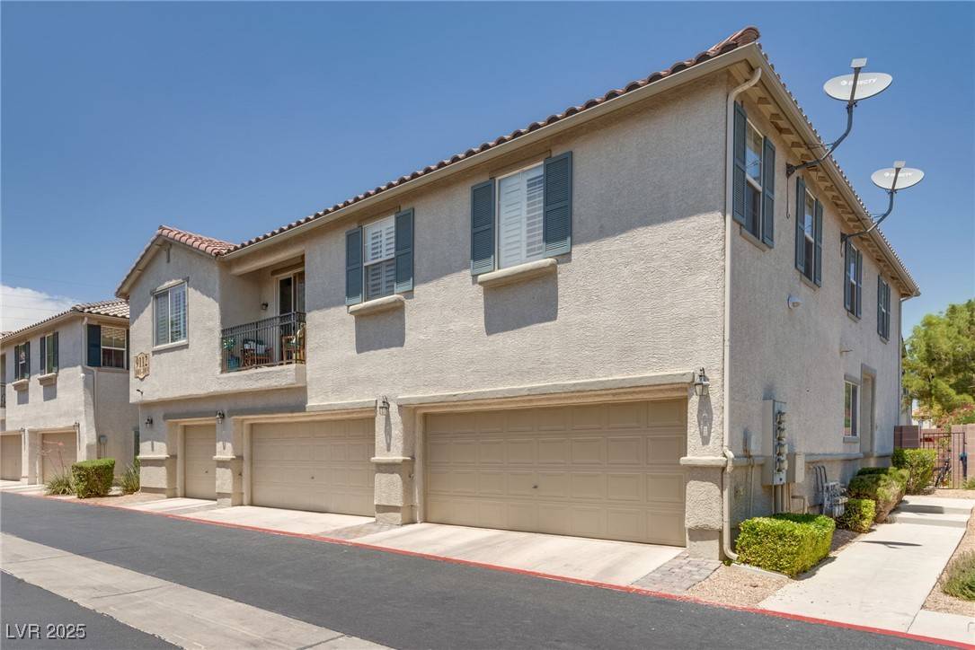Las Vegas, NV 89149,9112 Canoga Canyon CT #103