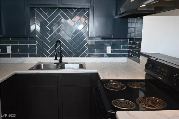 Las Vegas, NV 89101,1512 Cobb LN #4