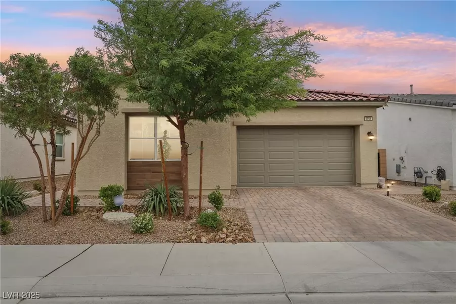 8956 Skye Treeline ST, Las Vegas, NV 89166