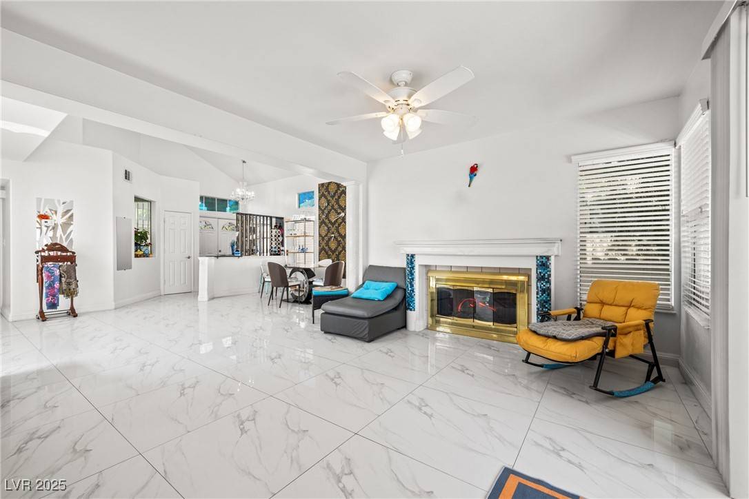Las Vegas, NV 89107,5332 Desert Blossom RD