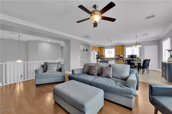 Henderson, NV 89011,765 Crimson Peak PL