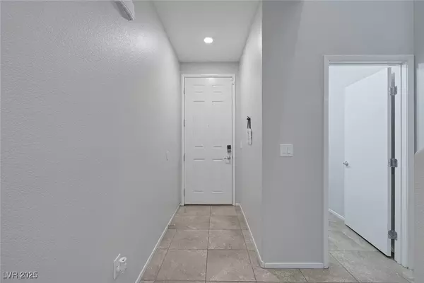 Las Vegas, NV 89130,5966 Icicle Falls AVE