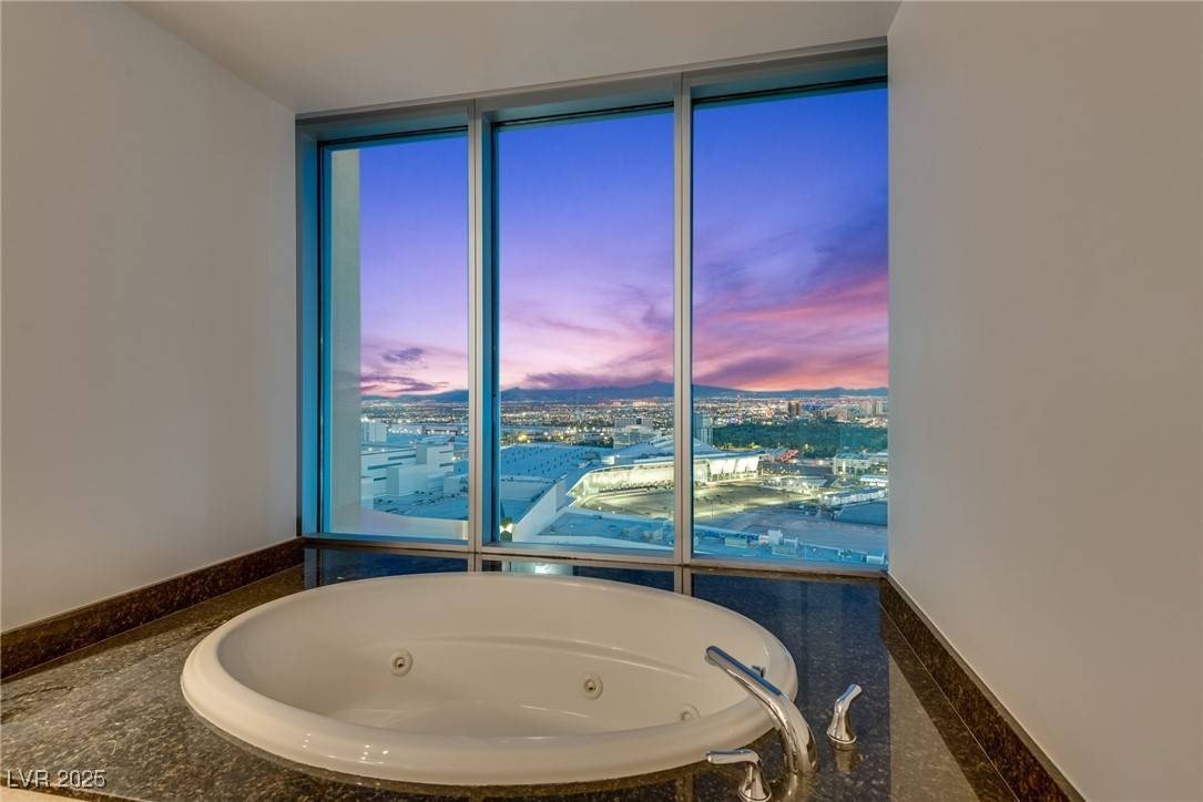 Las Vegas, NV 89109,2700 Las Vegas BLVD #2809
