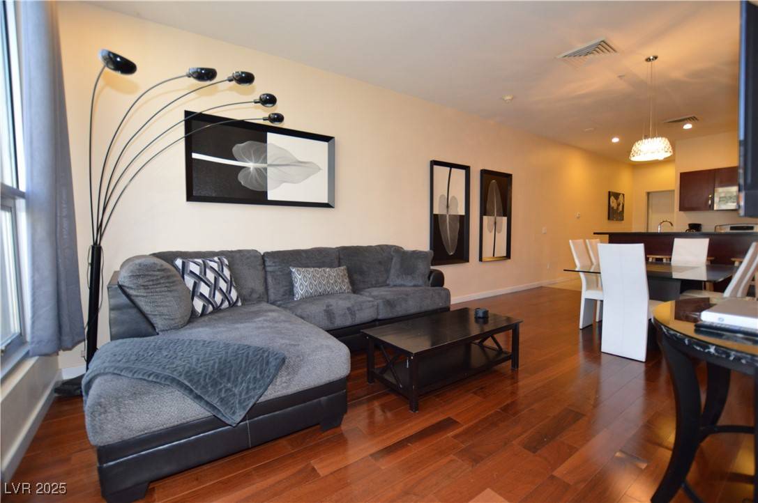 4585 Dean Martin DR #205, Las Vegas, NV 89103