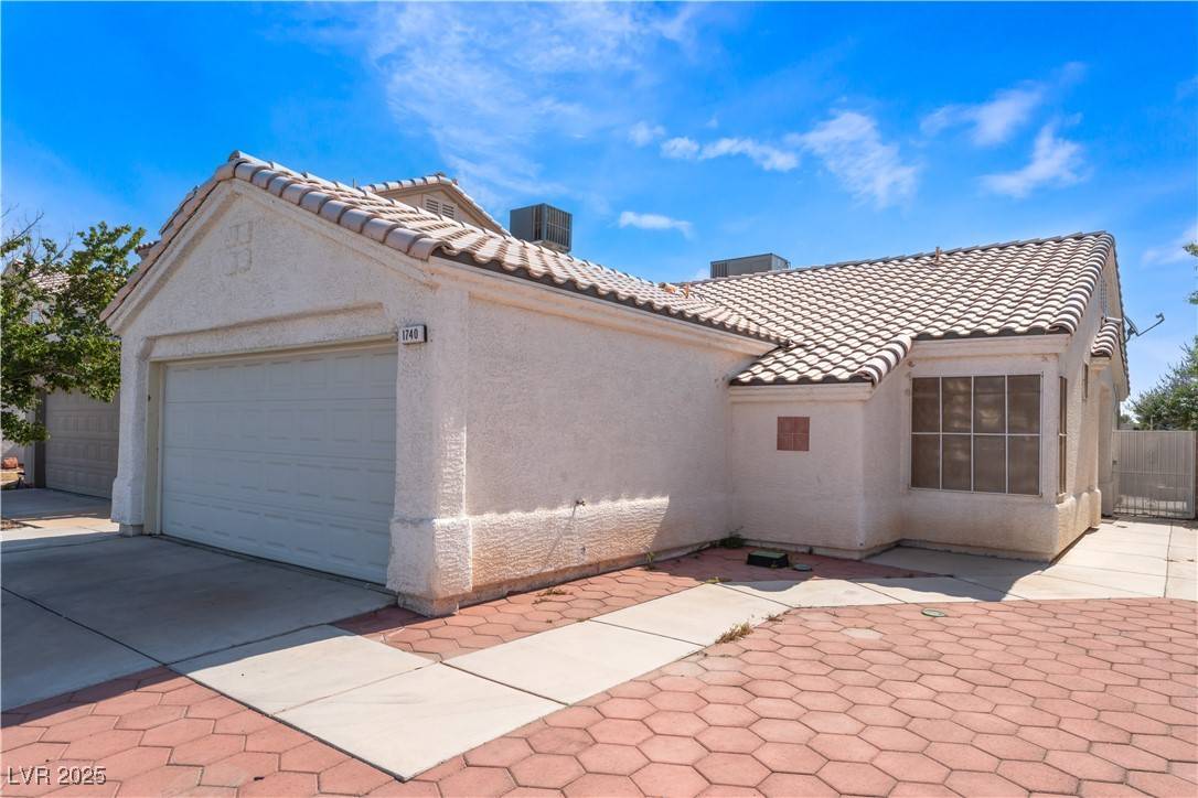 Las Vegas, NV 89128,1740 Leaning Pine WAY